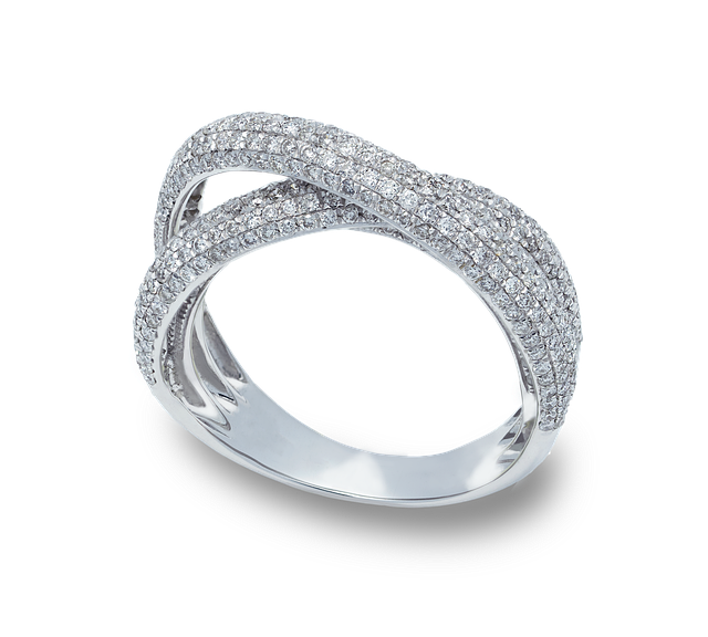 แหวนเพชรเปล่งประกาย