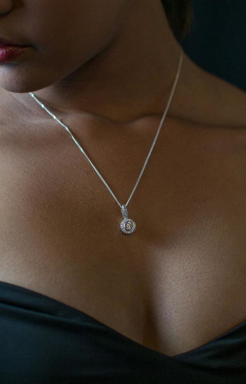 สร้อยคอลายดอกไม้